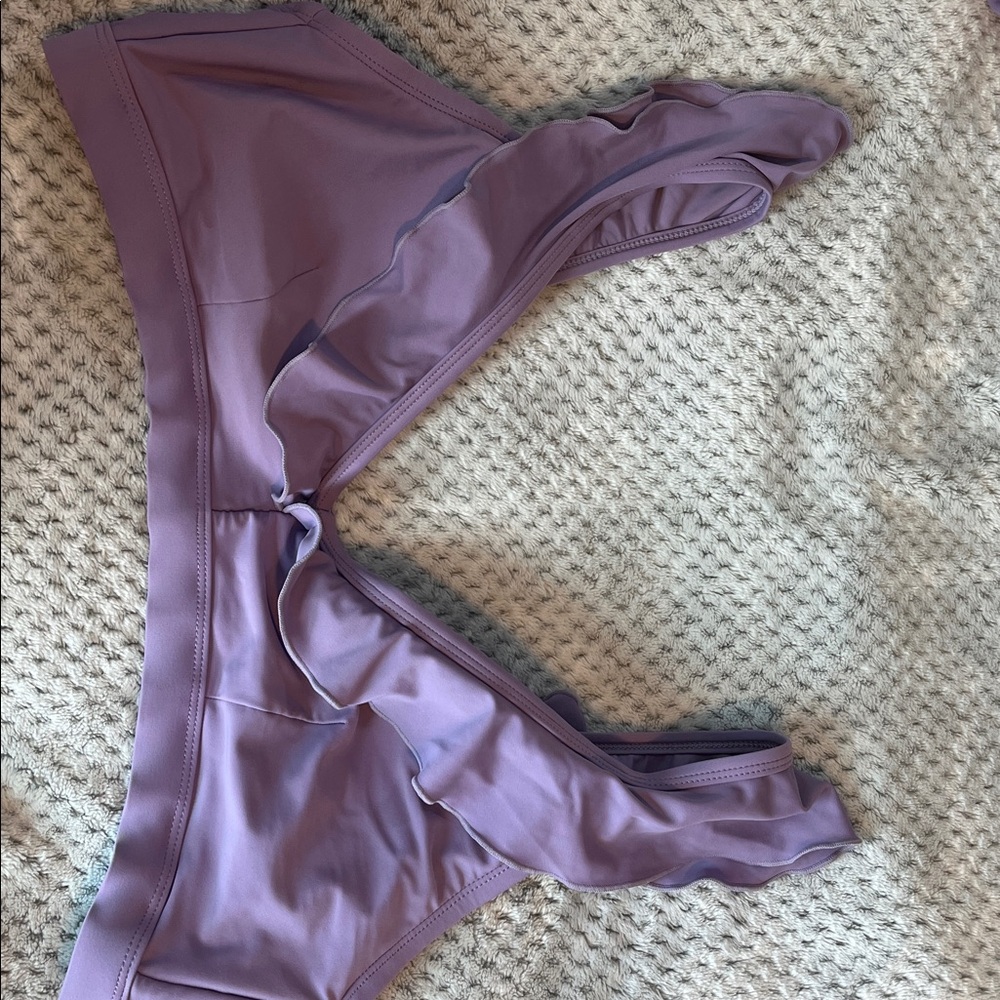 Time and Tru Lavender Ruched Swim Top (16/18) & Bottoms (20/22)